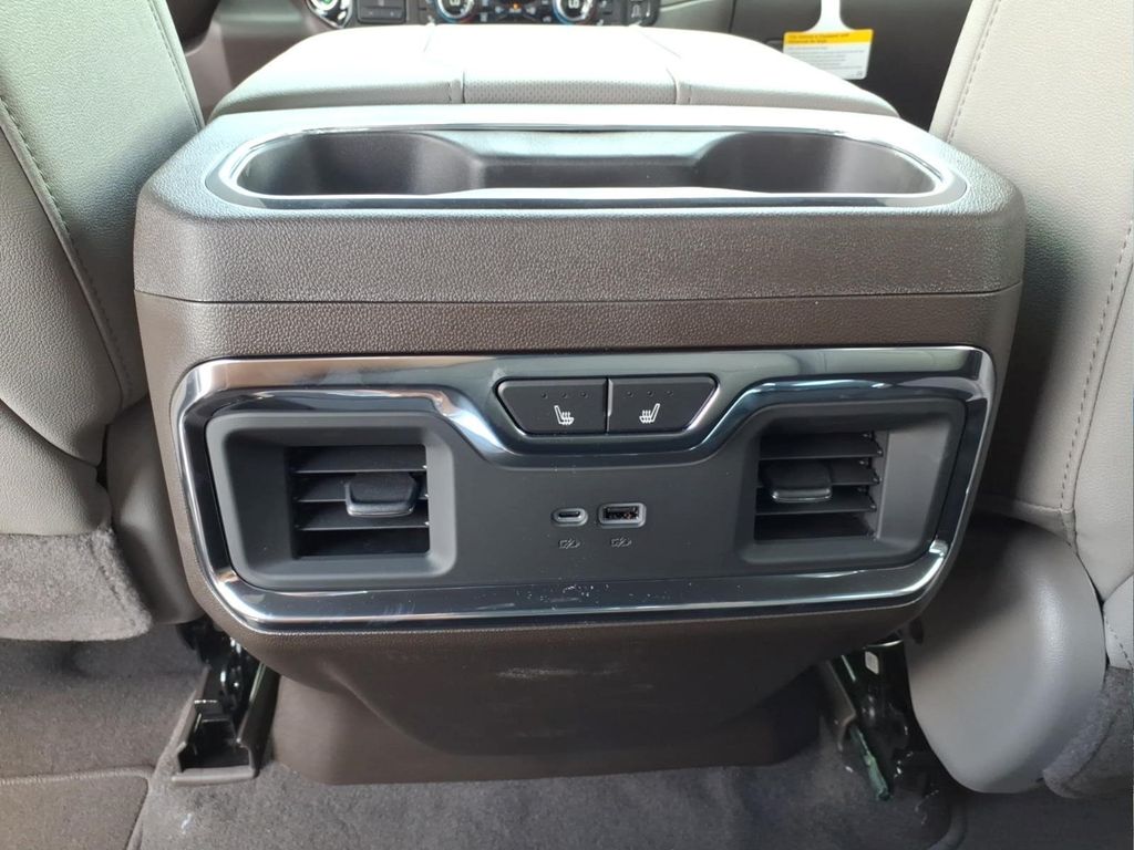 2026 GMC Sierra 1500 SLT - Photo 10
