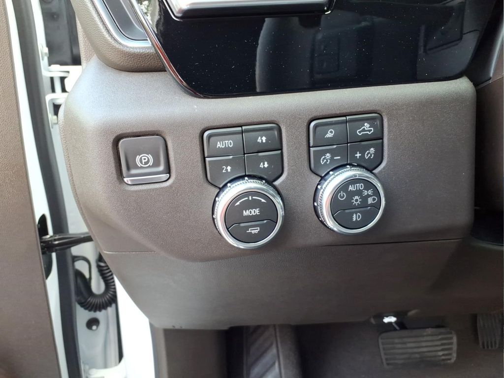 2026 GMC Sierra 1500 SLT - Photo 18