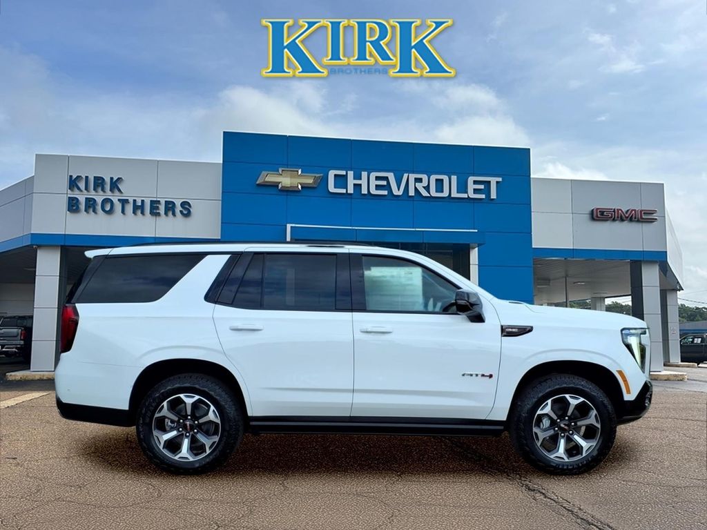 2026 GMC Yukon AT4 Ultimate - Photo 6