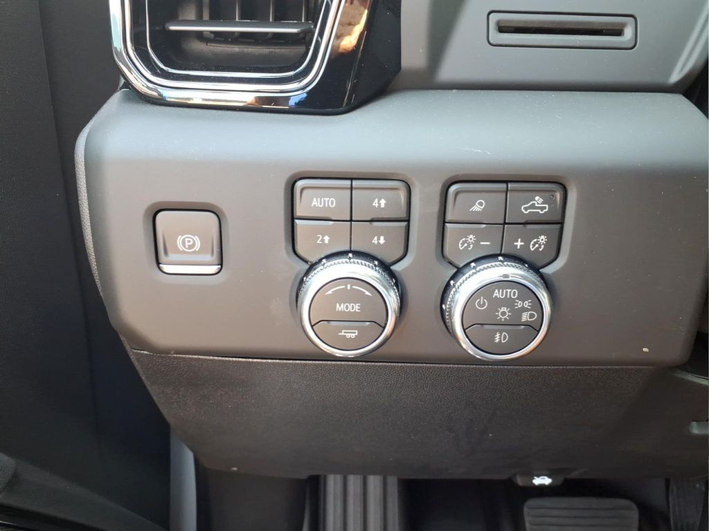 2026 GMC Sierra 2500HD AT4 - Photo 16