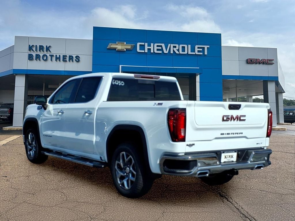 2026 GMC Sierra 1500 SLT - Photo 10