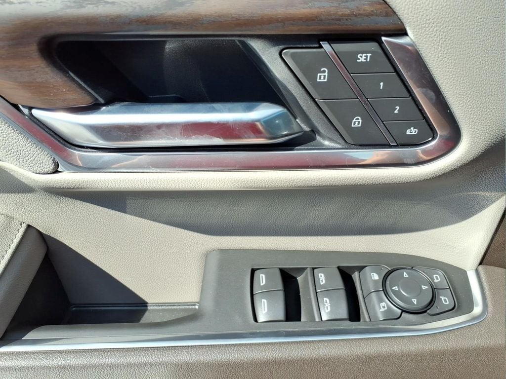 2026 GMC Sierra 1500 SLT - Photo 18