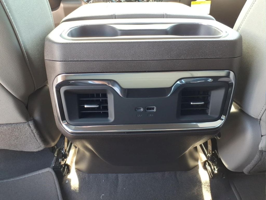 2026 GMC Sierra 1500 SLT - Photo 10