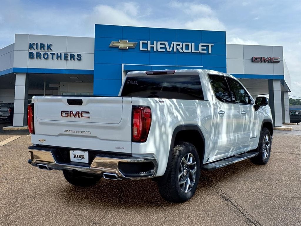 2026 GMC Sierra 1500 SLT - Photo 10