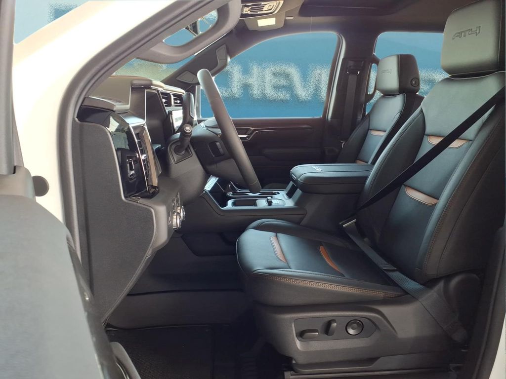 2026 GMC Sierra 2500HD AT4 - Photo 18