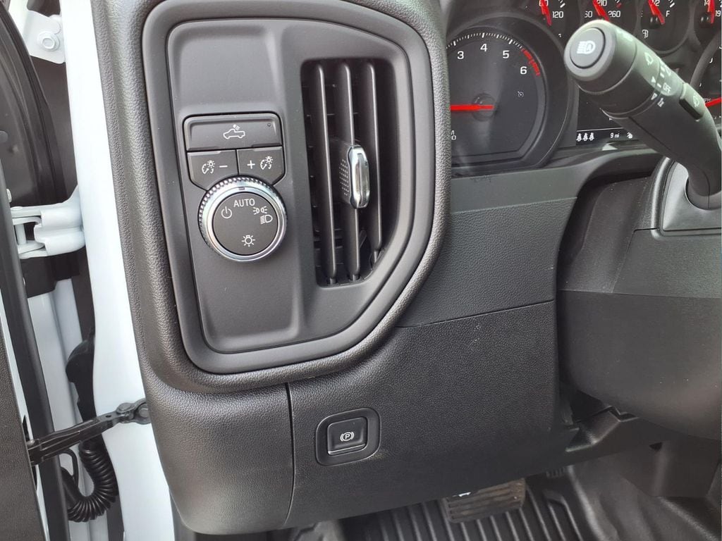 2026 GMC Sierra 2500HD Pro - Photo 9