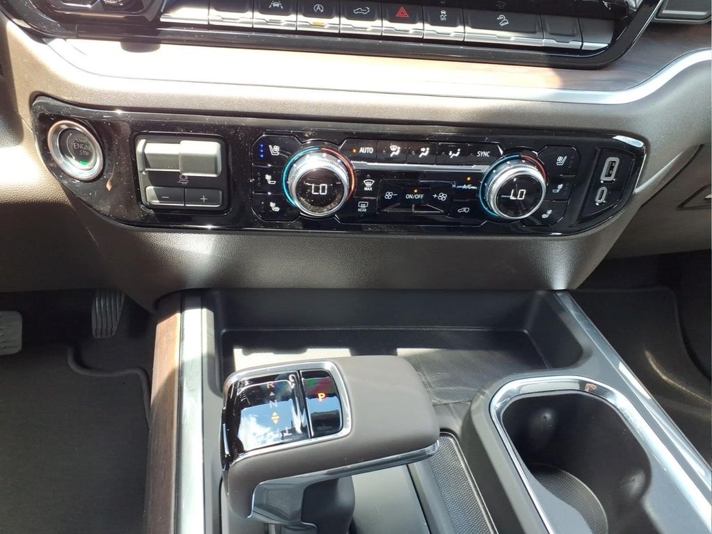 2026 GMC Sierra 1500 SLT - Photo 20