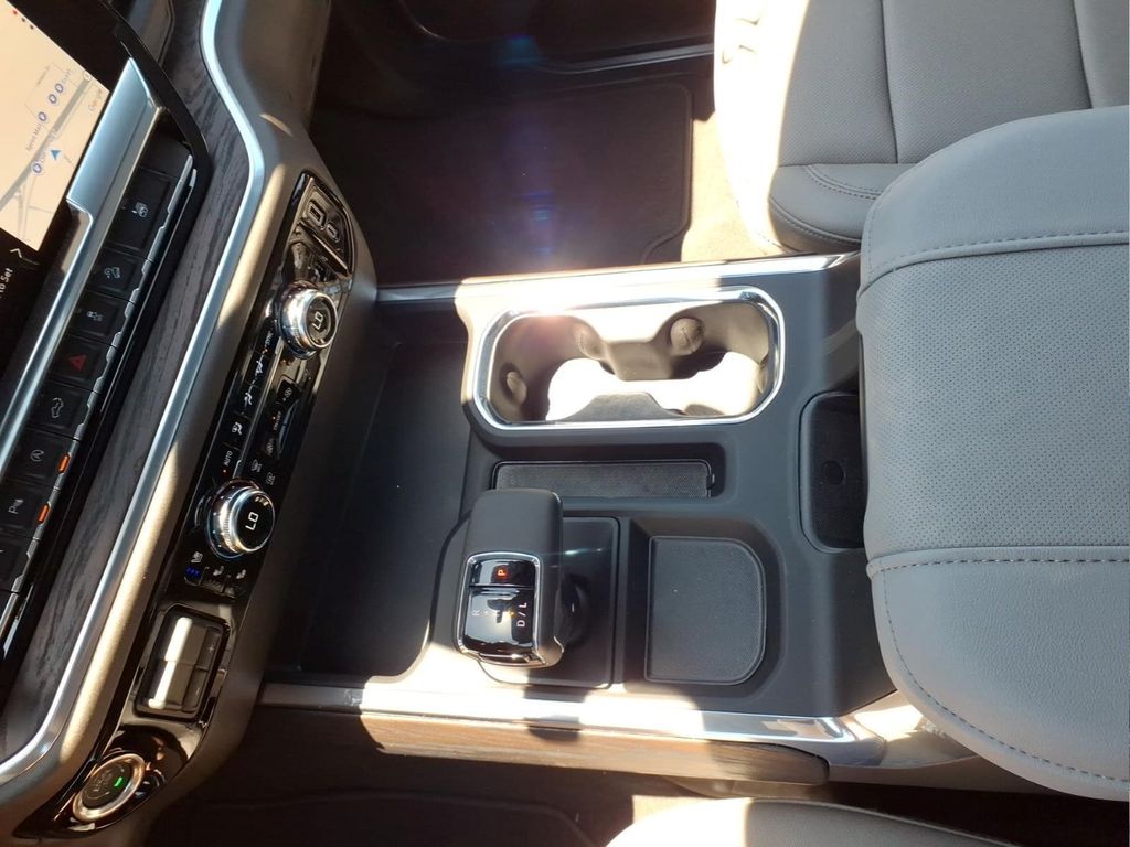 2026 GMC Sierra 1500 SLT - Photo 21
