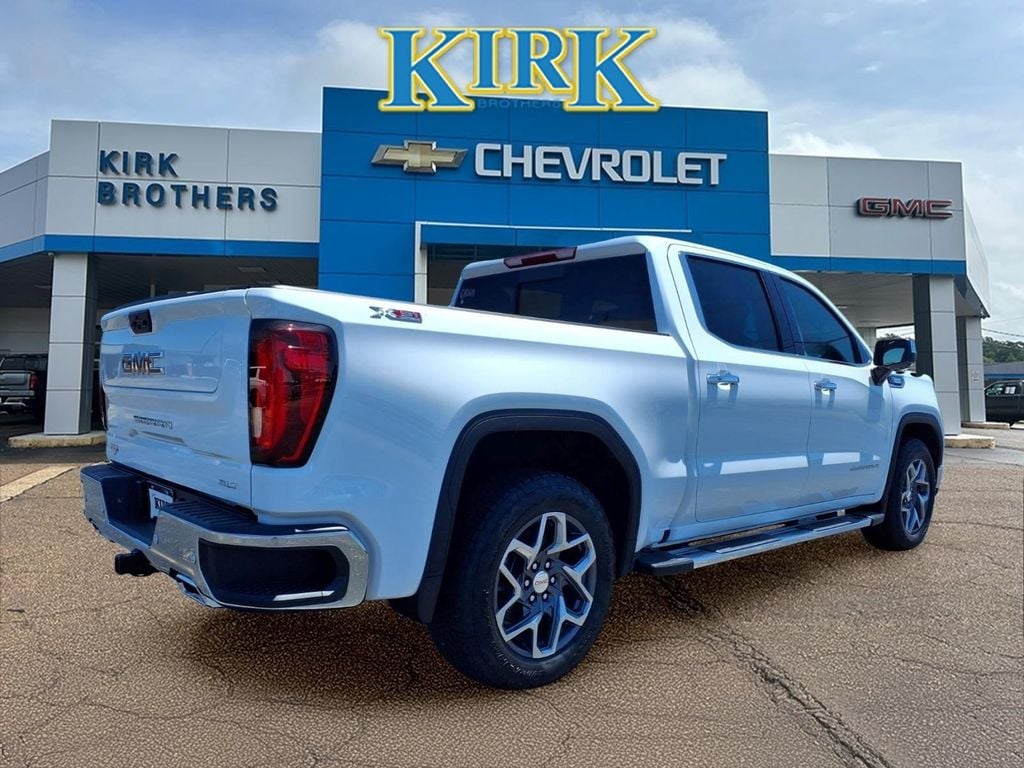 2026 GMC Sierra 1500 SLT - Photo 5