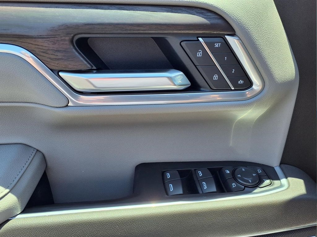 2026 GMC Sierra 1500 SLT - Photo 14