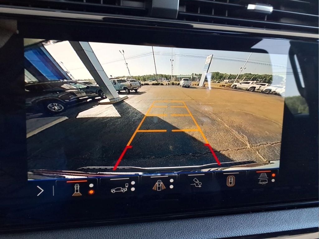 2026 GMC Sierra 2500HD AT4 - Photo 8