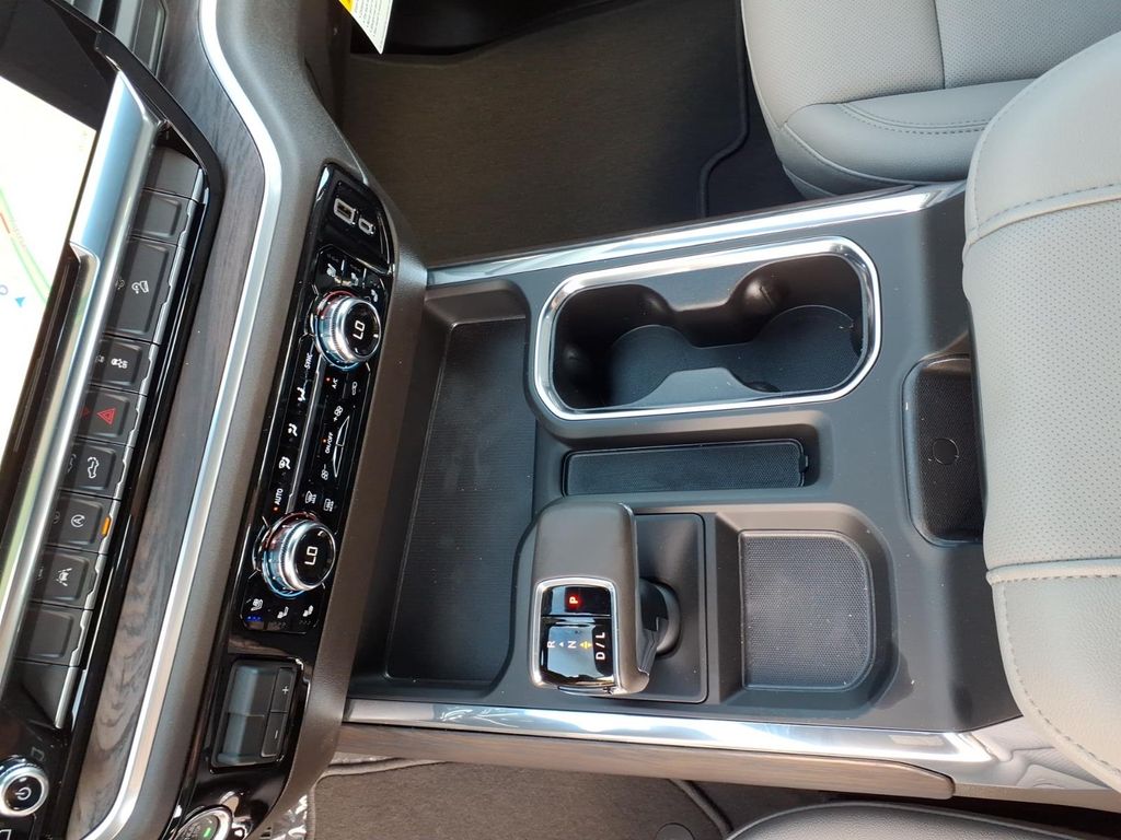 2026 GMC Sierra 1500 SLT - Photo 21