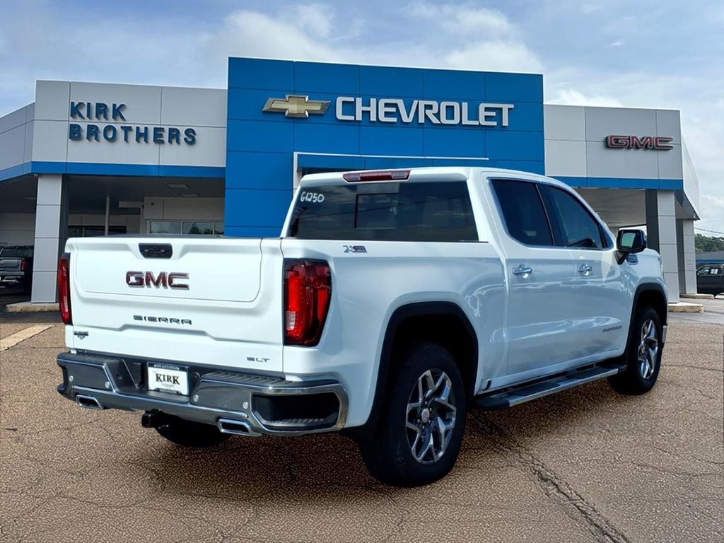 2026 GMC Sierra 1500 SLT - Photo 11