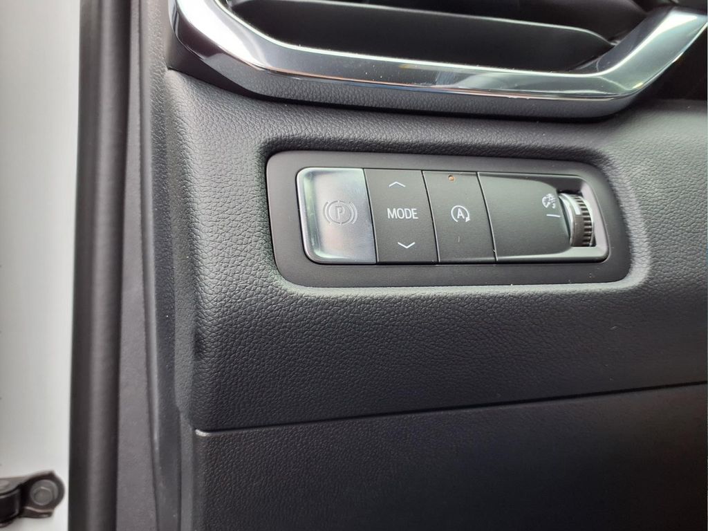2026 GMC Acadia Elevation - Photo 17