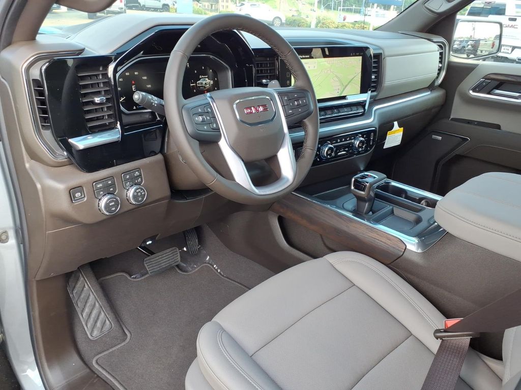 2026 GMC Sierra 1500 SLT - Photo 13
