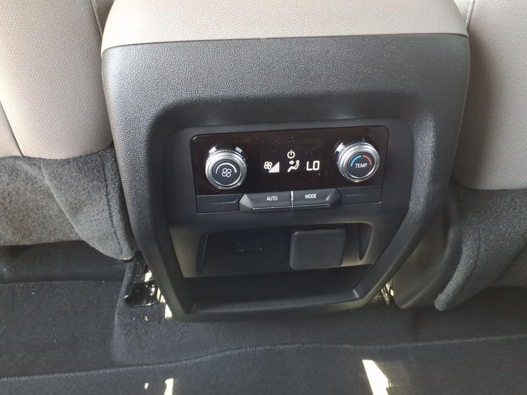 2026 GMC Acadia Elevation - Photo 16