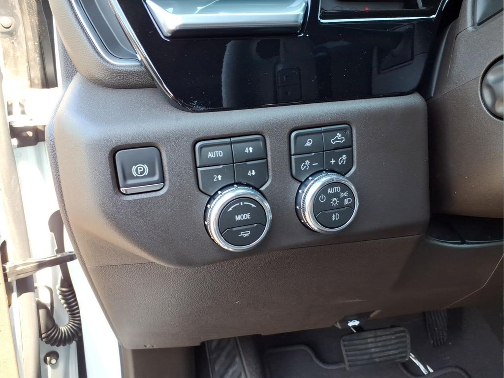 2026 GMC Sierra 1500 SLT - Photo 15