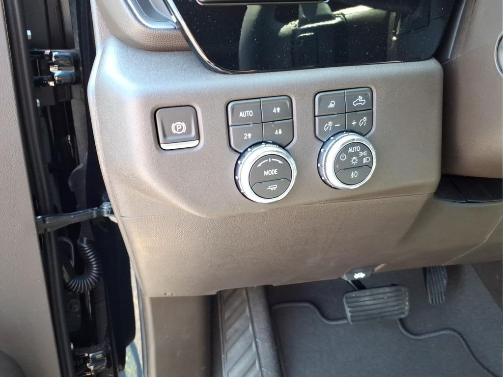 2026 GMC Sierra 1500 SLT - Photo 15