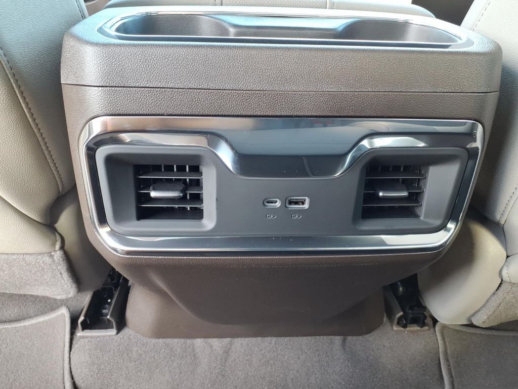 2026 GMC Sierra 1500 SLT - Photo 10