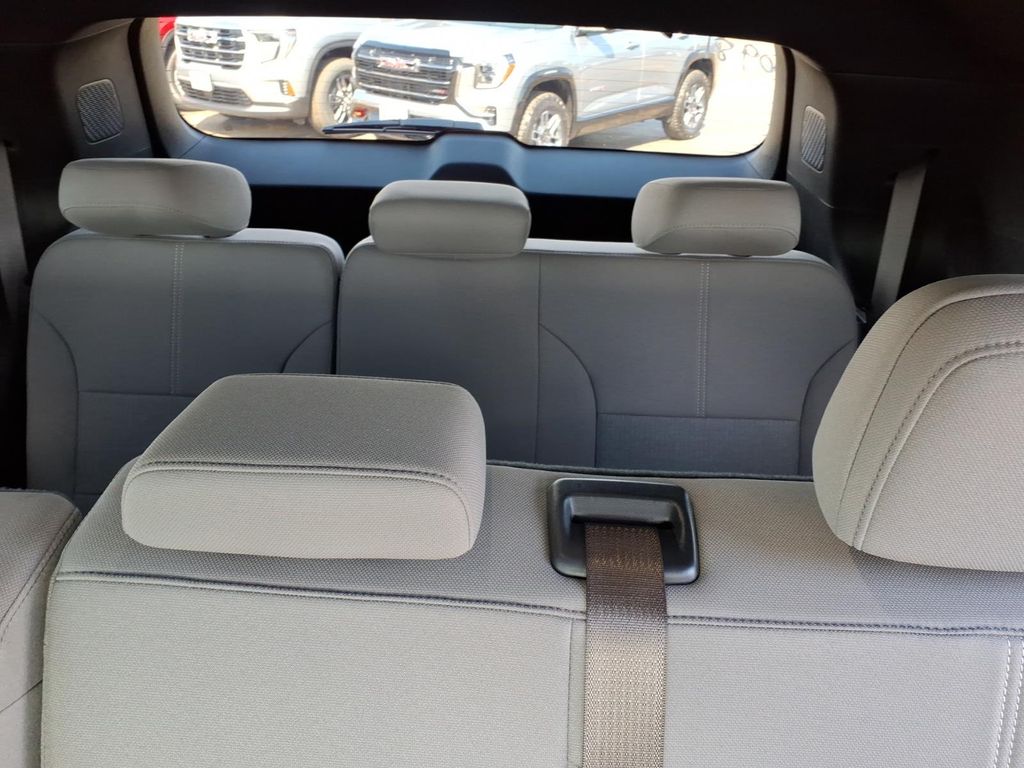 2026 GMC Acadia Elevation - Photo 14