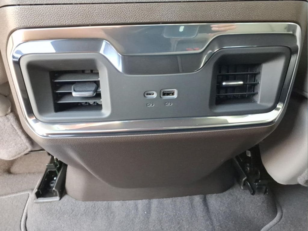 2026 GMC Sierra 1500 SLT - Photo 14