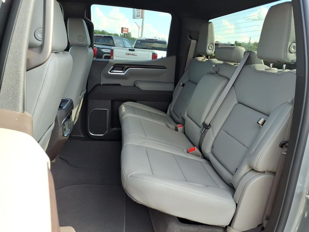 2026 GMC Sierra 1500 SLT - Photo 9