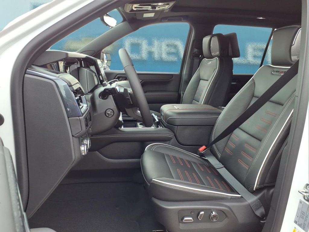 2026 GMC Yukon AT4 Ultimate - Photo 19
