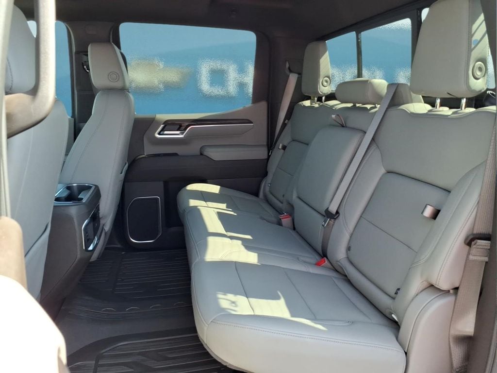 2026 GMC Sierra 1500 SLT - Photo 14