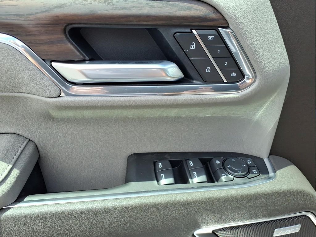 2026 GMC Sierra 1500 SLT - Photo 14