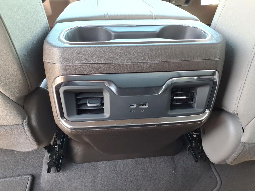 2026 GMC Sierra 1500 SLT - Photo 10