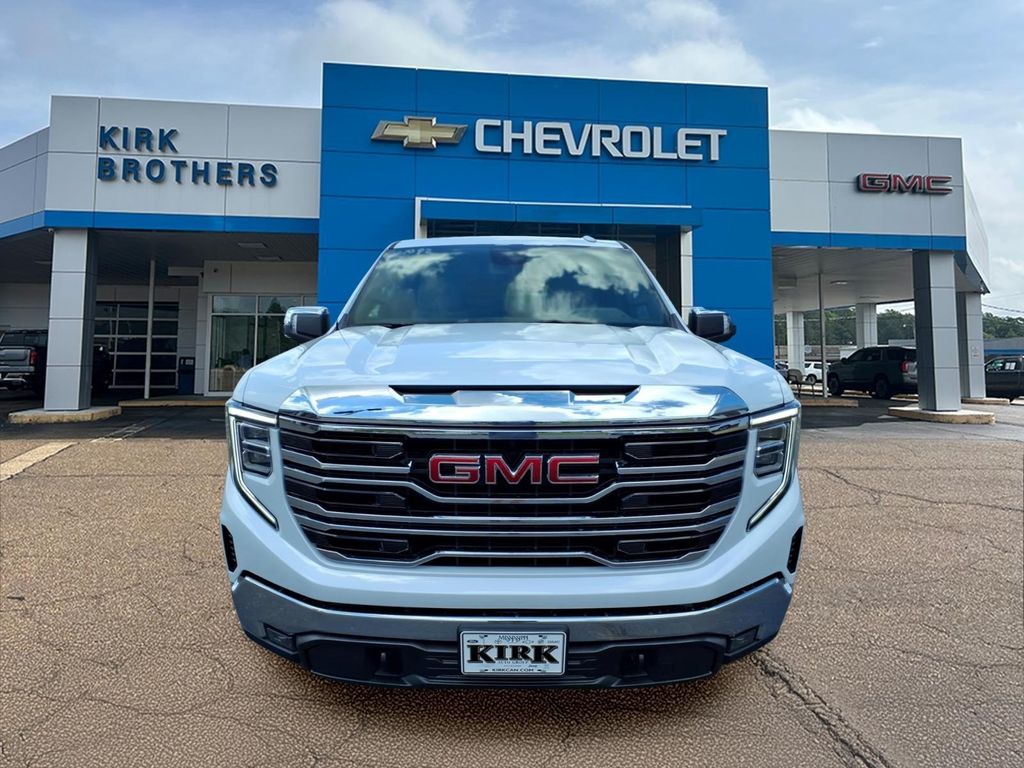 2026 GMC Sierra 1500 SLT - Photo 8