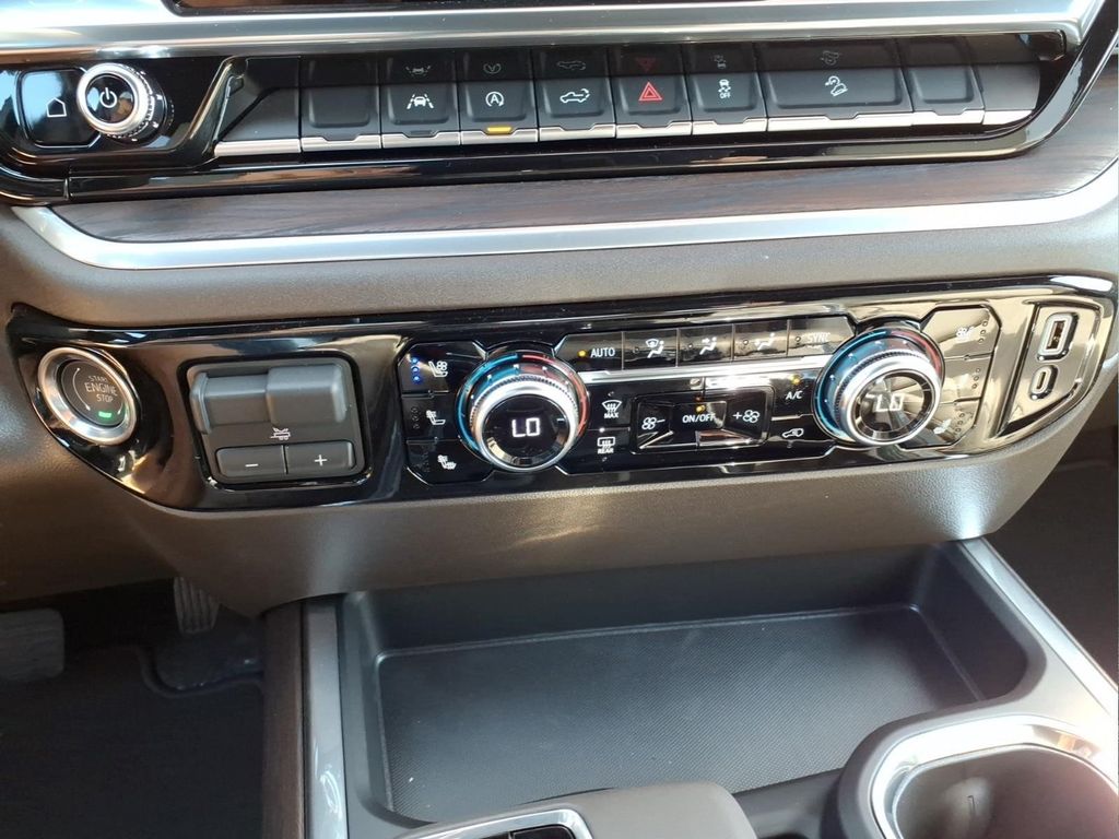 2026 GMC Sierra 1500 SLT - Photo 20