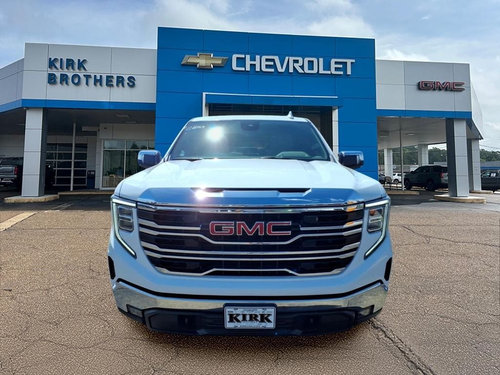 2026 GMC Sierra 1500 SLT - Photo 8
