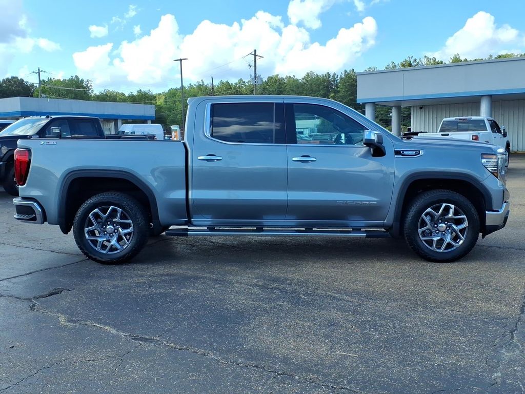 2026 GMC Sierra 1500 SLT - Photo 6