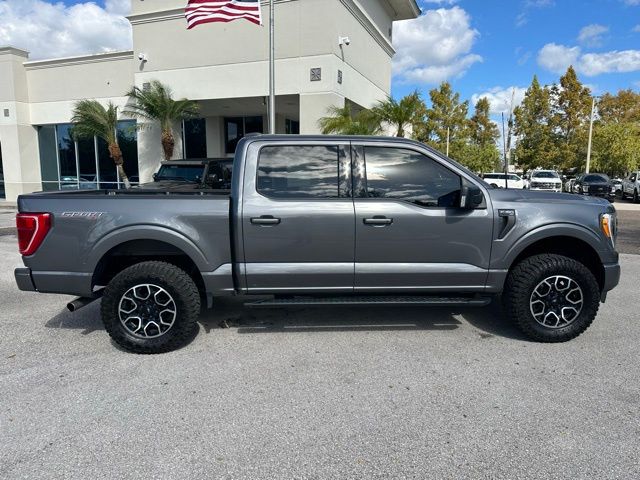 2022 Ford F-150 XLT photo 2