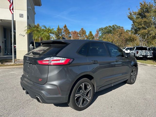 2023 Ford Edge ST photo 3