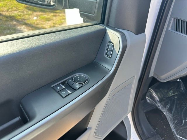 2025 Ford F-350 Super Duty XL - Photo 18