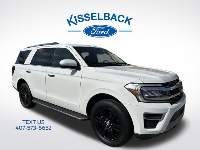 2023 Ford Expedition Limited's photo
