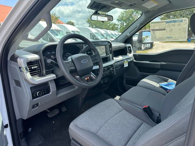 2025 Ford F-350 Super Duty XL - Photo 9
