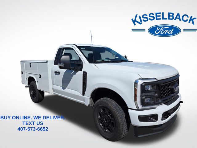 2025 Ford F-350 Super Duty XL's photo
