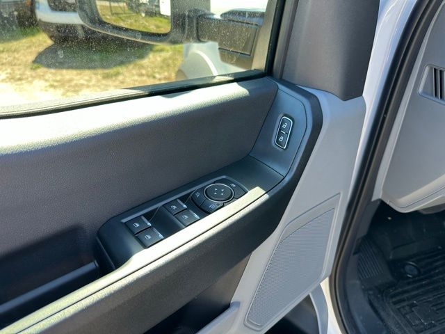 2025 Ford F-450 Super Duty Chassis Cab XL - Photo 22
