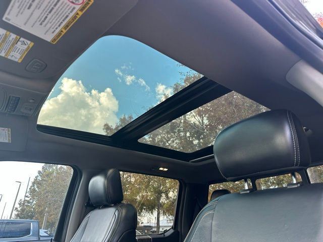 2019 Ford F-250 Lariat photo 2