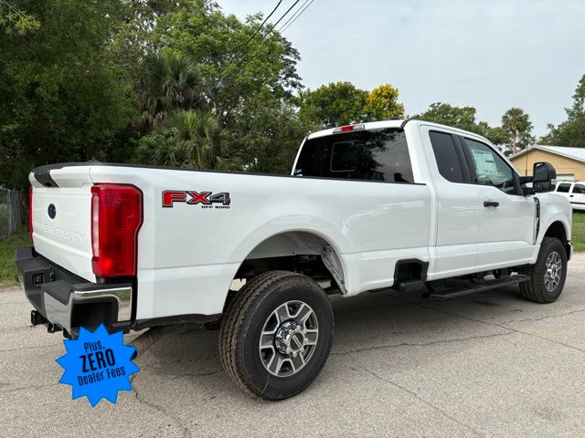 2025 Ford F-350 XLT photo 3