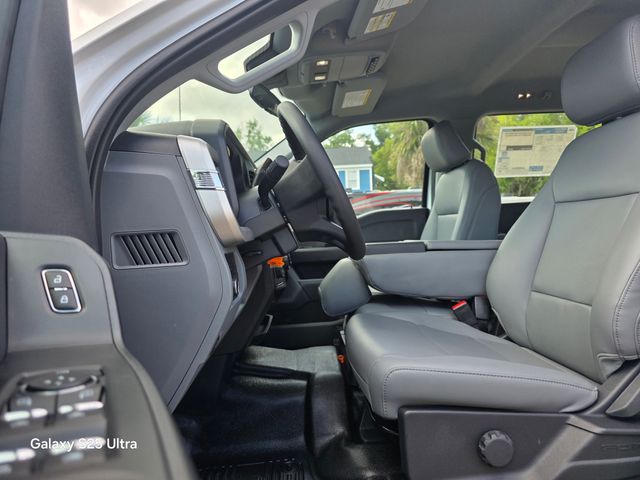 2026 Ford F-450 XL 4x4 Crew Cab 203-In DRW's photo