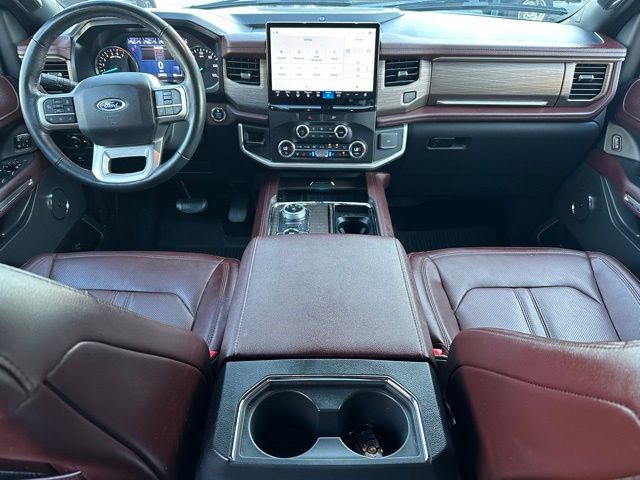 2023 Ford Expedition Limited photo 3