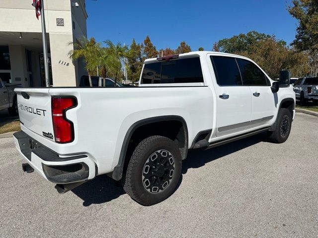 2025 Chevrolet Silverado 2500HD High Country photo 3