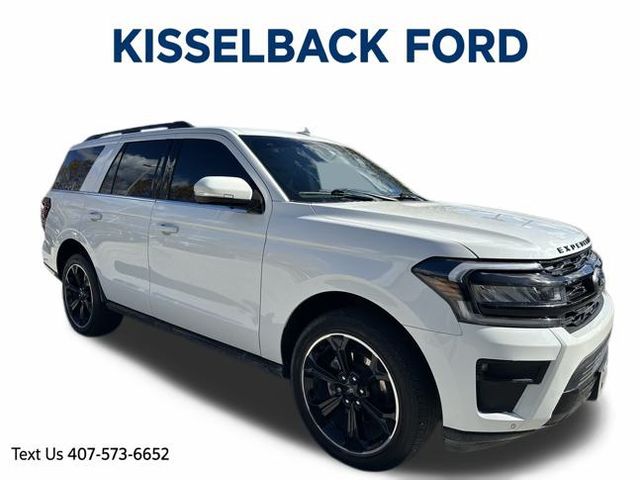 2022 Ford Expedition Limited's photo