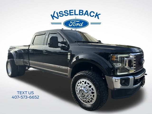 2022 Ford F-450 Super Duty Lariat's photo