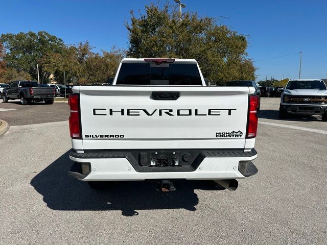 2025 Chevrolet Silverado 2500HD High Country photo 4