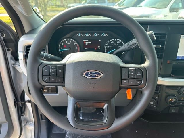 2025 Ford F-350 Super Duty XL - Photo 16